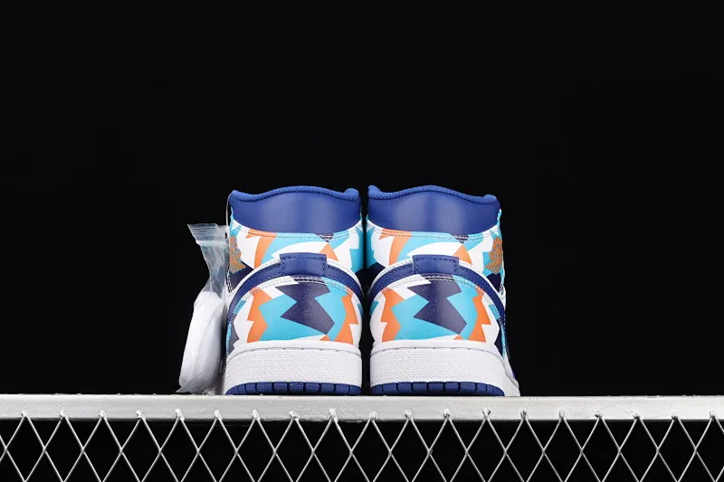 All categories Air Jordan Jordan series basketball shoes Air Jordan 1 Mid Air Jordan 1 Mid AJ1 Joe 1 geometric white and blue Zhongbang basketball shoes 555112-105